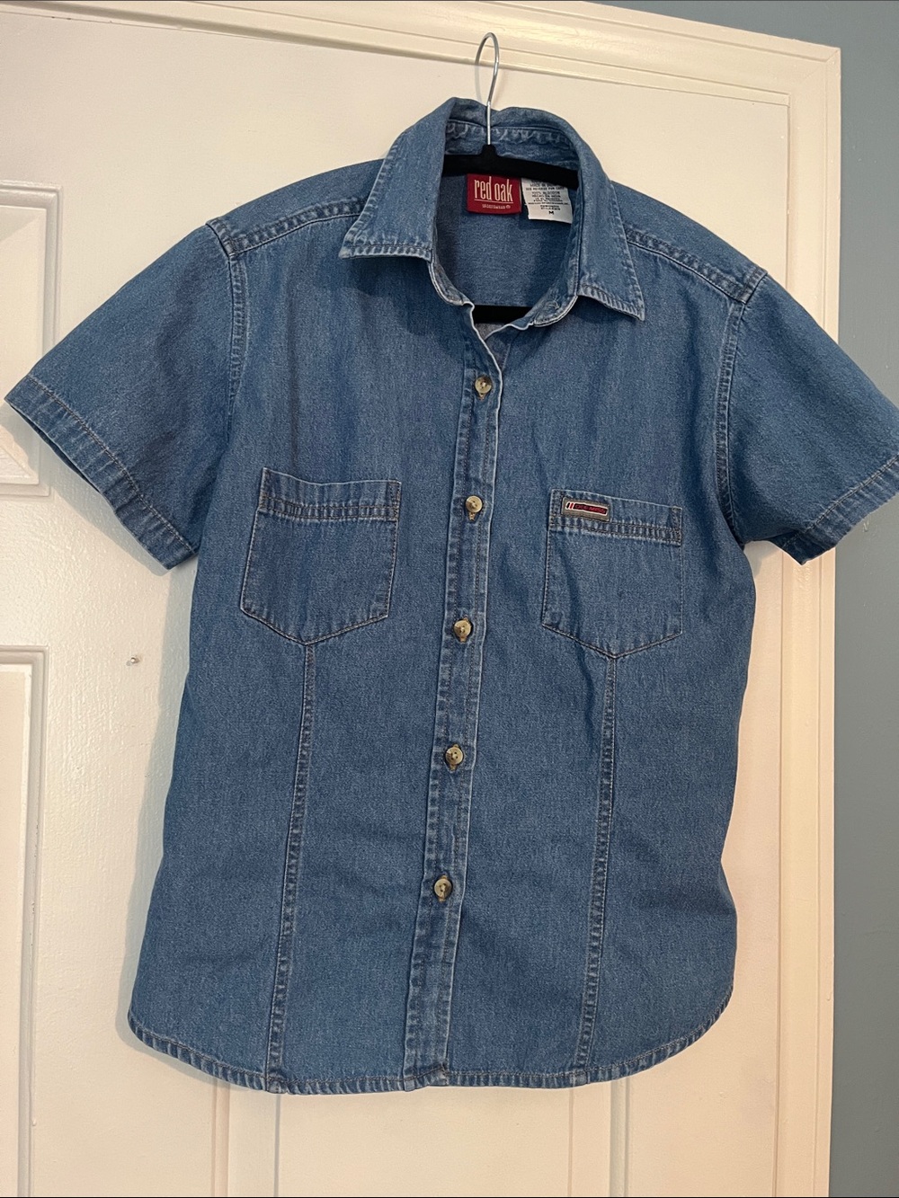 Red Oak Ladies Short-Sleeve Denim Button-Down Shirt - Medium Blue